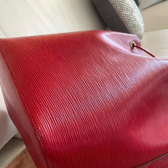 Louis Vuitton M41107 Epi Petit Noe - Picture 3 of 11